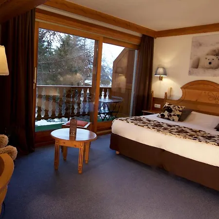 Serre Hotell 2*